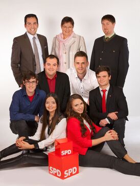 Miteinander für alle Generationen - die jungen Kandidaten der SPD mit Landratskandidatin Christel Engelhard