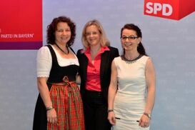 MdL Natascha Kohnen (Mitte) mit Ruth Müller (l.) und Anja König (r.)