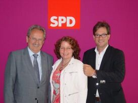 OB Christian Ude, Ruth Müller und Landesvorsitzender MdB Florian Pronold auf dem Parteikonvent in Berlin